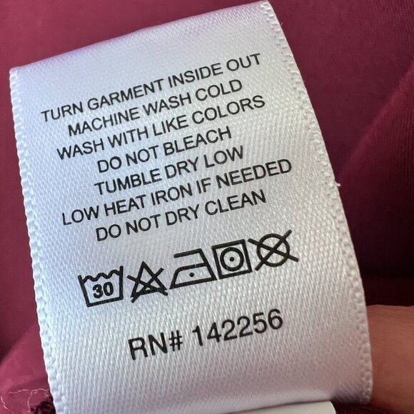 Figs Scrubs Top Womens Size XXL Burgundy Technical Collection Medical Nursing - Picture 13 of 15